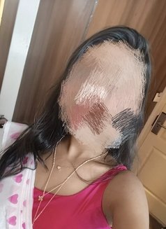 Mehu Independent Girl Escort - puta in Bangalore Photo 1 of 1