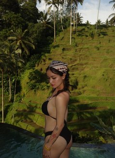 Mei - Transsexual escort in Manila Photo 2 of 7