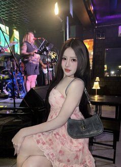 Meili - Transsexual escort in Bangkok Photo 3 of 7