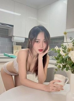 Meily - escort in Kuala Lumpur Photo 1 of 3