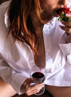 Mel - masseuse in Porches Photo 3 of 4