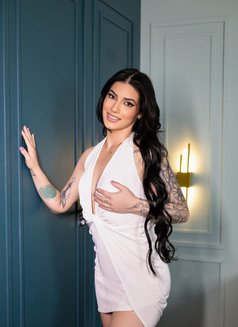 Mel - escort in São Paulo Photo 1 of 7