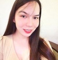 Mel - Transsexual escort in Abu Dhabi