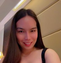 Mel - Transsexual escort in Abu Dhabi