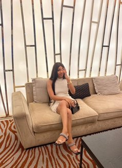 Mel - escort in Cotonou Photo 2 of 4