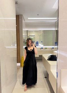 Mela - escort in Manila Photo 7 of 8