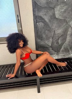 Tiara squirting hottie and GFE🤪 - puta in Dubai Photo 5 of 9