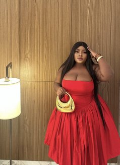 Melanin - puta in Dubai Photo 2 of 4