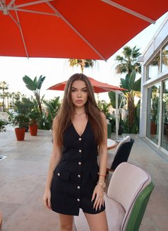 Melany - escort in Hong Kong Photo 3 of 8
