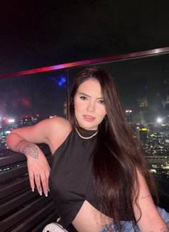 Melany - escort in Singapore Photo 6 of 6