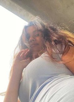 Melcy - escort in Bangkok Photo 3 of 6