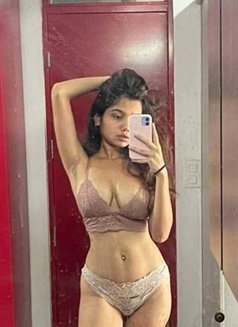 Melcy - escort in Bangkok Photo 4 of 6