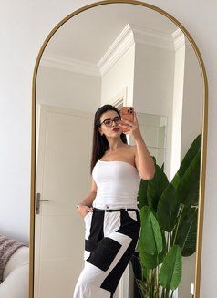 Melek ateş - Transsexual escort in İstanbul Photo 5 of 8