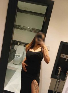 Meli - escort in Dubai Photo 3 of 3