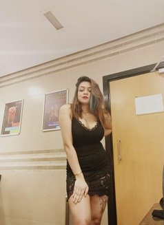 Melii - escort in Dubai Photo 1 of 2