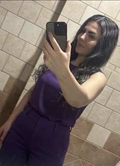 Melina - escort in Muscat Photo 3 of 5