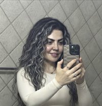 Melina - puta in Muscat