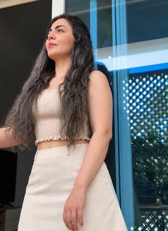 Melina - puta in Muscat Photo 4 of 7