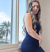 Melina - puta in Muscat Photo 3 of 8