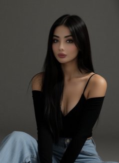 Melis - puta in Dubai Photo 2 of 4