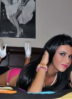 Melis - Transsexual escort in İstanbul Photo 9 of 11