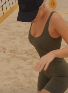 Melis - escort in Muscat Photo 15 of 15