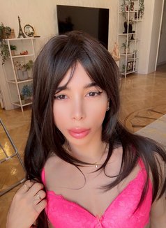 Melisa - Transsexual escort in Baku Photo 6 of 9