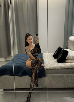 Melisa - escort in London Photo 3 of 4