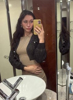 Meliss900 - Male escort in Paris Photo 1 of 1