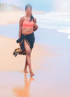 Melissa 22 Years Slim Tall Girl - puta in Colombo Photo 1 of 4
