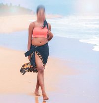 Melissa 22 Years Slim Tall Girl - puta in Colombo