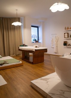 Melissa ( honey) - masseuse in Lisbon Photo 7 of 7