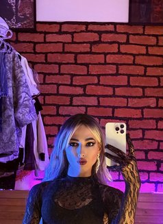 MELISSA - Male escort in İstanbul Photo 4 of 23
