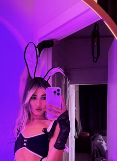 MELISSA - Male escort in İstanbul Photo 19 of 23