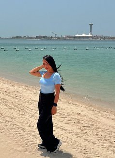Melissa - escort in Abu Dhabi Photo 3 of 11