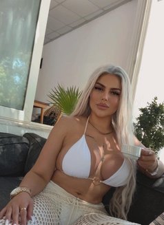 Melissa - escort in İstanbul Photo 1 of 3