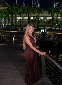 Melissa - escort in Singapore Photo 4 of 10