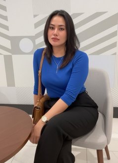 Melissa - escort in Dubai Photo 5 of 6