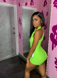 Melissa - escort in Beirut Photo 4 of 4