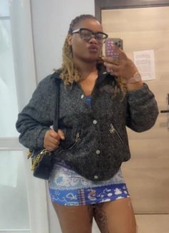 Melissa - escort in Guangzhou Photo 2 of 4