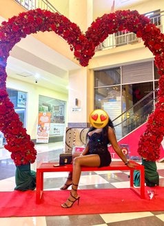 Melissa - companion in Nairobi Photo 3 of 4