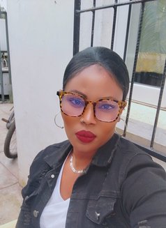 Melissa - masseuse in Nairobi Photo 3 of 5