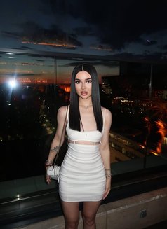 Melissa - puta in Dubai Photo 7 of 8