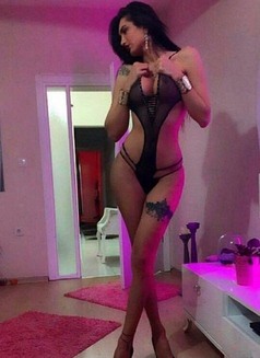 Melissa - Transsexual escort in İstanbul Photo 12 of 15