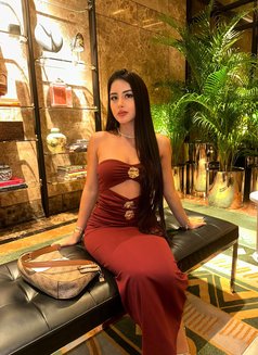 Melissa Starling - escort in Hong Kong Photo 17 of 24