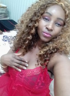 Melissa - escort in Dubai Photo 3 of 7