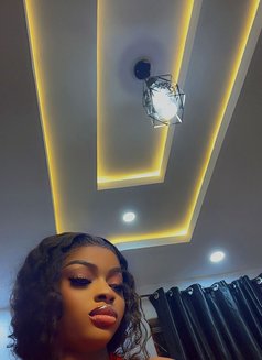 Melissa - puta in Kuwait Photo 1 of 2