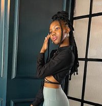 Mellan Hadapsar, mundhwa manja - escort in Pune