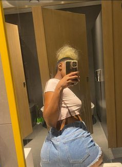 Mellisa 19 - puta in Dubai Photo 5 of 6