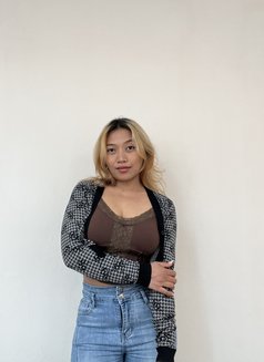 Melly - escort in Hong Kong Photo 3 of 4